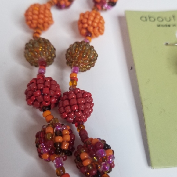 New About Color Beaded Necklace and Earrings - Picture 6 of 10